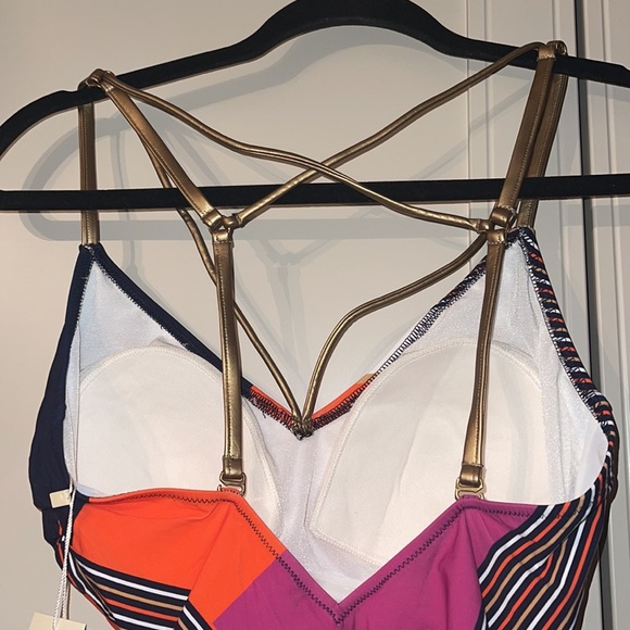 Gottex One Piece Swim Suit - Picture 4 of 7